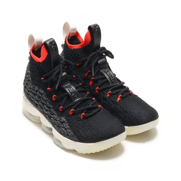 WOMEN'S NIKE LEBRON 15 - Picture 2 of 8